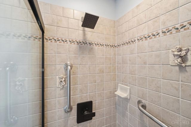 1548 Alexander Drive, Hamilton, OH 45013
