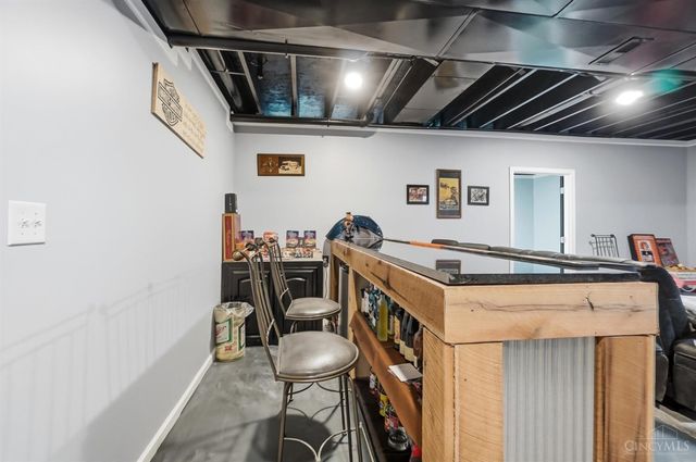 1548 Alexander Drive, Hamilton, OH 45013