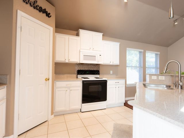 2720 Hilcroft Avenue, Denton, TX 76210