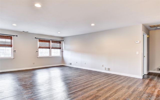 60 The Rise, Warwick, NY 10990