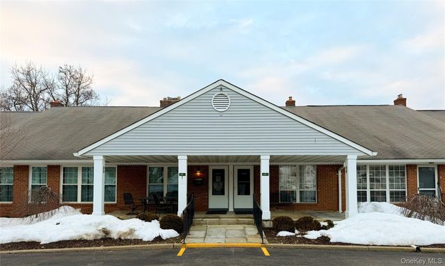 60 The Rise, Warwick, NY 10990
