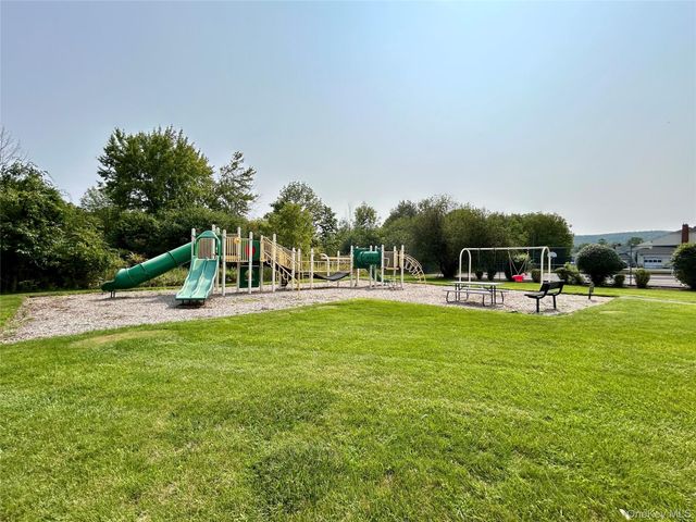 60 The Rise, Warwick, NY 10990