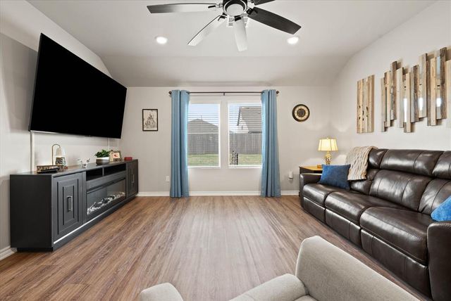 10345 NW 26th Street, Yukon, OK 73099