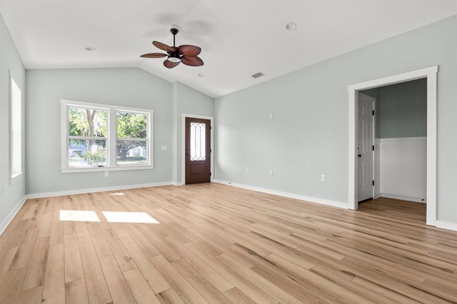 140 Jackson Blvd, St Augustine, FL 32095