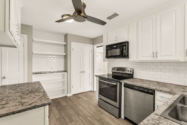 1005 Nottingham Drive, Carrollton, TX 75007