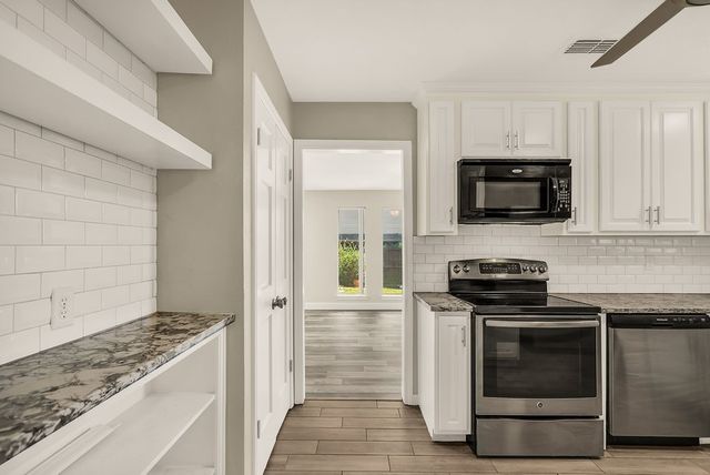 1005 Nottingham Drive, Carrollton, TX 75007