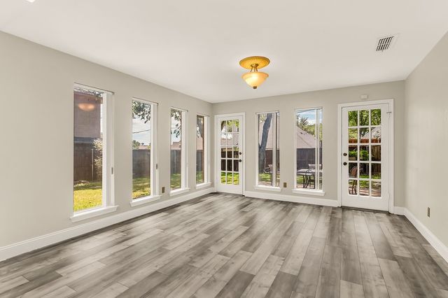 1005 Nottingham Drive, Carrollton, TX 75007