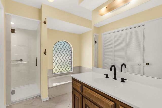 1005 Nottingham Drive, Carrollton, TX 75007