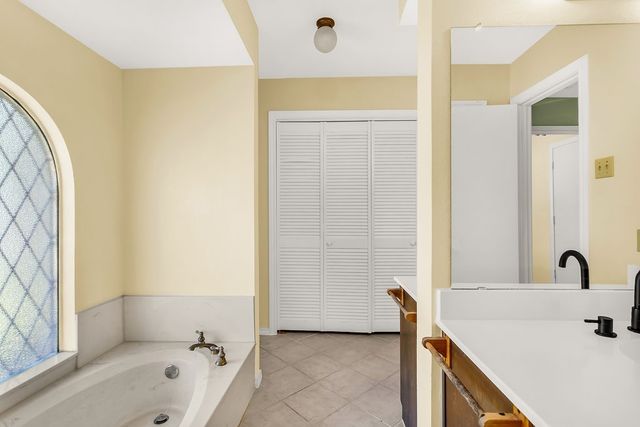 1005 Nottingham Drive, Carrollton, TX 75007