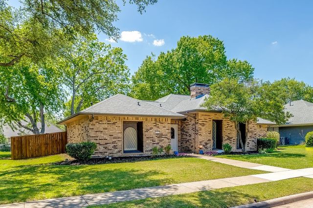 1005 Nottingham Drive, Carrollton, TX 75007