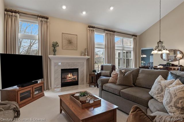 781 Pheasant Run West Drive, Wixom, MI 48393