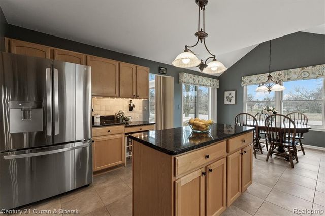 781 Pheasant Run West Drive, Wixom, MI 48393