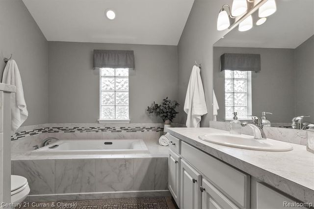 781 Pheasant Run West Drive, Wixom, MI 48393