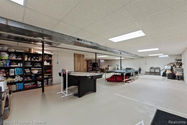 781 Pheasant Run West Drive, Wixom, MI 48393