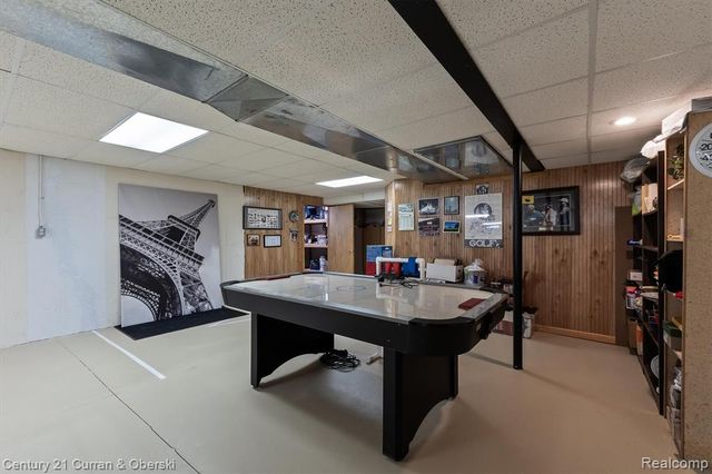 781 Pheasant Run West Drive, Wixom, MI 48393