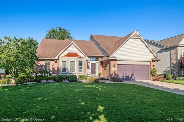 781 Pheasant Run West Drive, Wixom, MI 48393