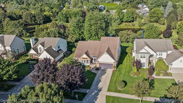 781 Pheasant Run West Drive, Wixom, MI 48393