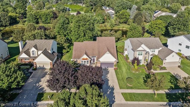 781 Pheasant Run West Drive, Wixom, MI 48393