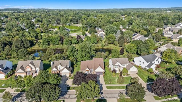 781 Pheasant Run West Drive, Wixom, MI 48393