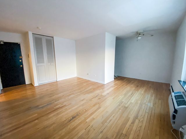 516 W Melrose Street 503, Chicago, IL 60657