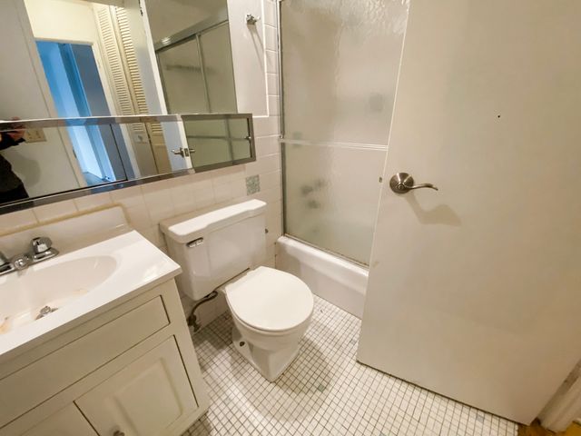 516 W Melrose Street 503, Chicago, IL 60657