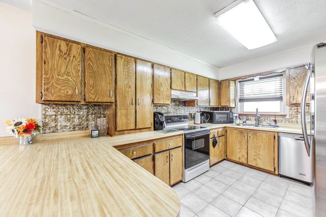 3008 Pinewood Circle, Houma, LA 70363