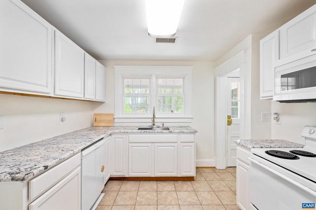 4973 RICHMOND RD, Keswick, VA 22947