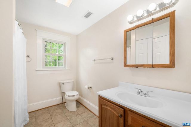 4973 RICHMOND RD, Keswick, VA 22947