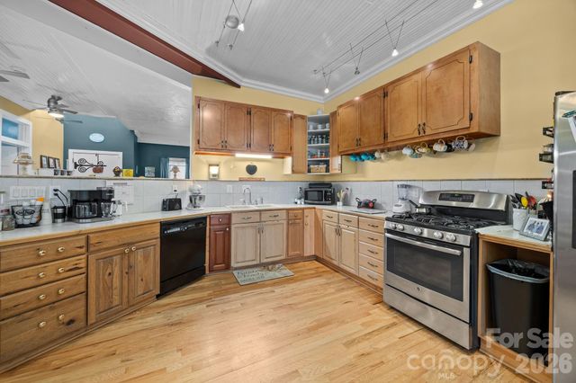 1223 S Lafayette Street, Shelby, NC 28152