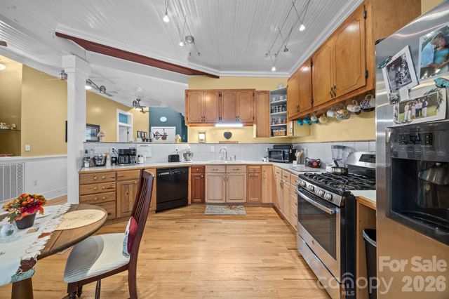 1223 S Lafayette Street, Shelby, NC 28152