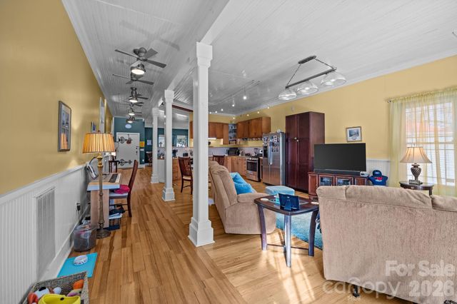 1223 S Lafayette Street, Shelby, NC 28152