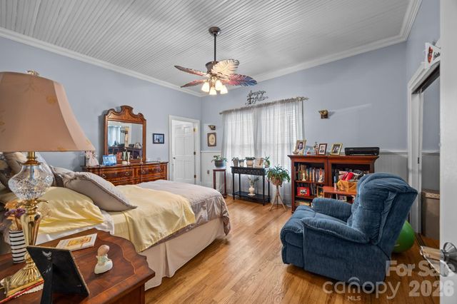 1223 S Lafayette Street, Shelby, NC 28152