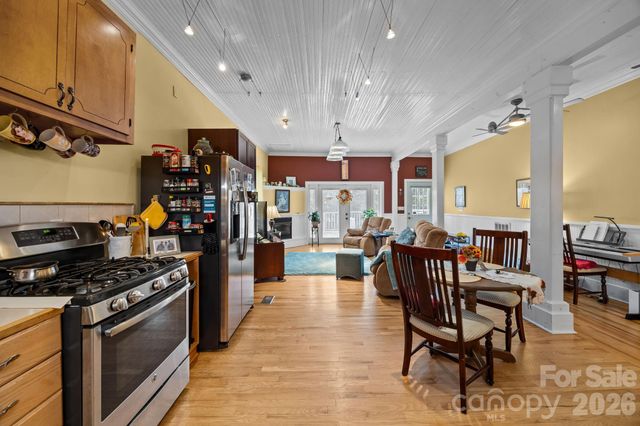 1223 S Lafayette Street, Shelby, NC 28152