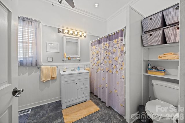 1223 S Lafayette Street, Shelby, NC 28152
