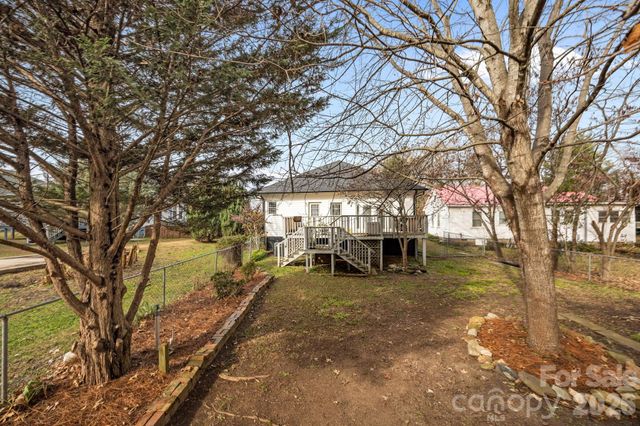 1223 S Lafayette Street, Shelby, NC 28152