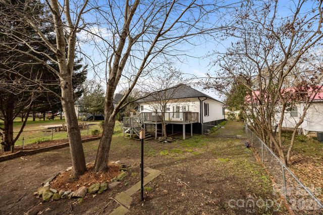 1223 S Lafayette Street, Shelby, NC 28152