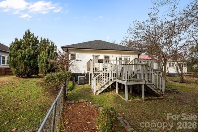 1223 S Lafayette Street, Shelby, NC 28152
