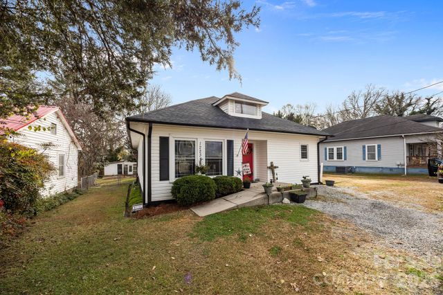 1223 S Lafayette Street, Shelby, NC 28152