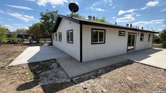 5207 Hemphill DR, San Antonio, TX 78228