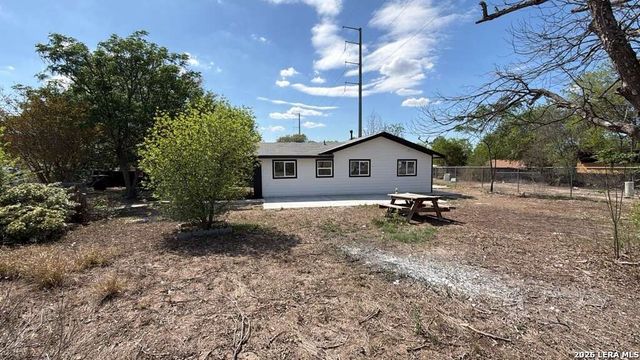 5207 Hemphill DR, San Antonio, TX 78228