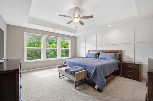 7190 N National Drive, Parkville, MO 64152