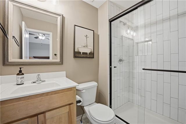 7190 N National Drive, Parkville, MO 64152