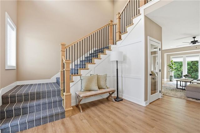 7190 N National Drive, Parkville, MO 64152