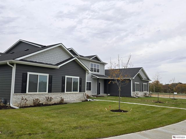11422 N 160 Court, Bennington, NE 68007