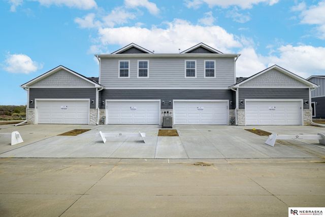 11422 N 160 Court, Bennington, NE 68007