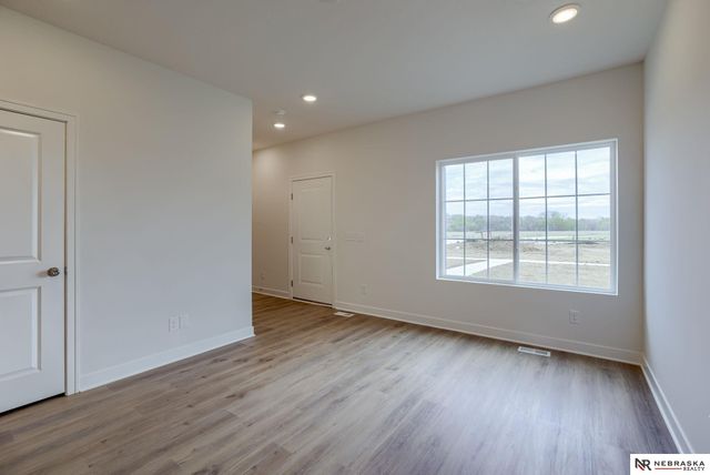 11422 N 160 Court, Bennington, NE 68007