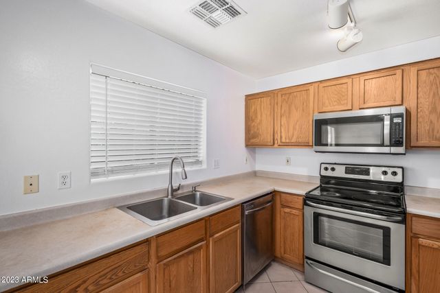 1525 W BURGESS Lane, Phoenix, AZ 85041
