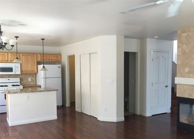 9076 Quarrystone Way, Las Vegas, NV 89123