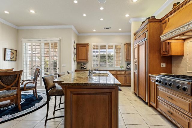 2184 Heritage Dr, Roseville, CA 95678