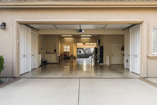 2184 Heritage Dr, Roseville, CA 95678